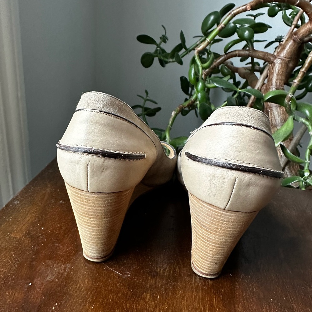Christian Louboutin Suede Wedges, size 7 - Picture 4 of 7